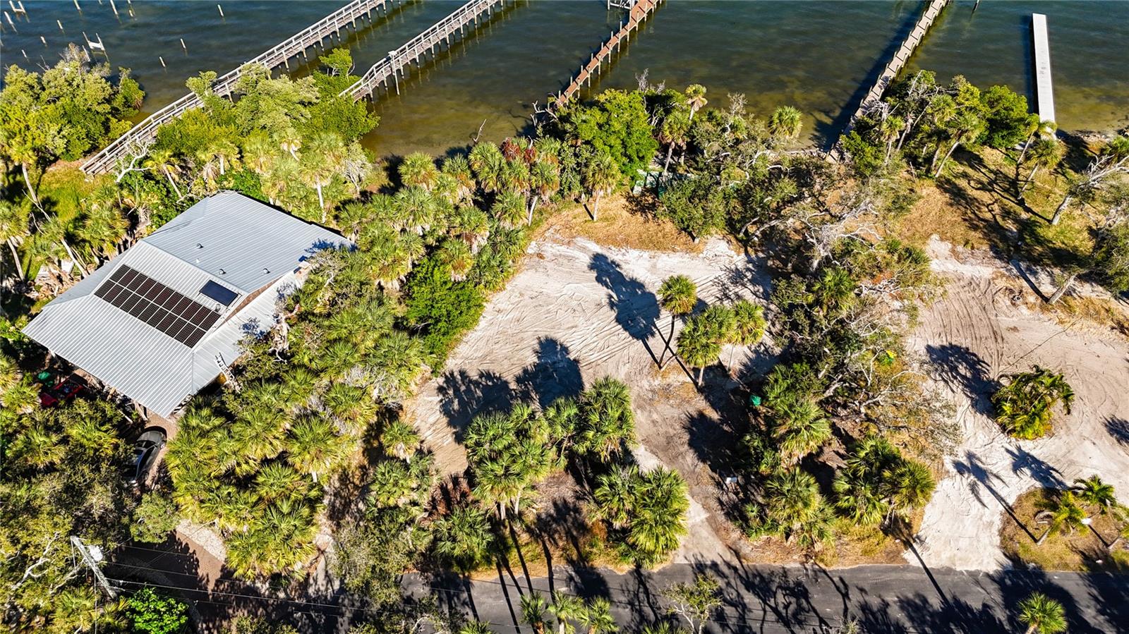 Image 11 of 44 For 4025 Bay Oaks Circle