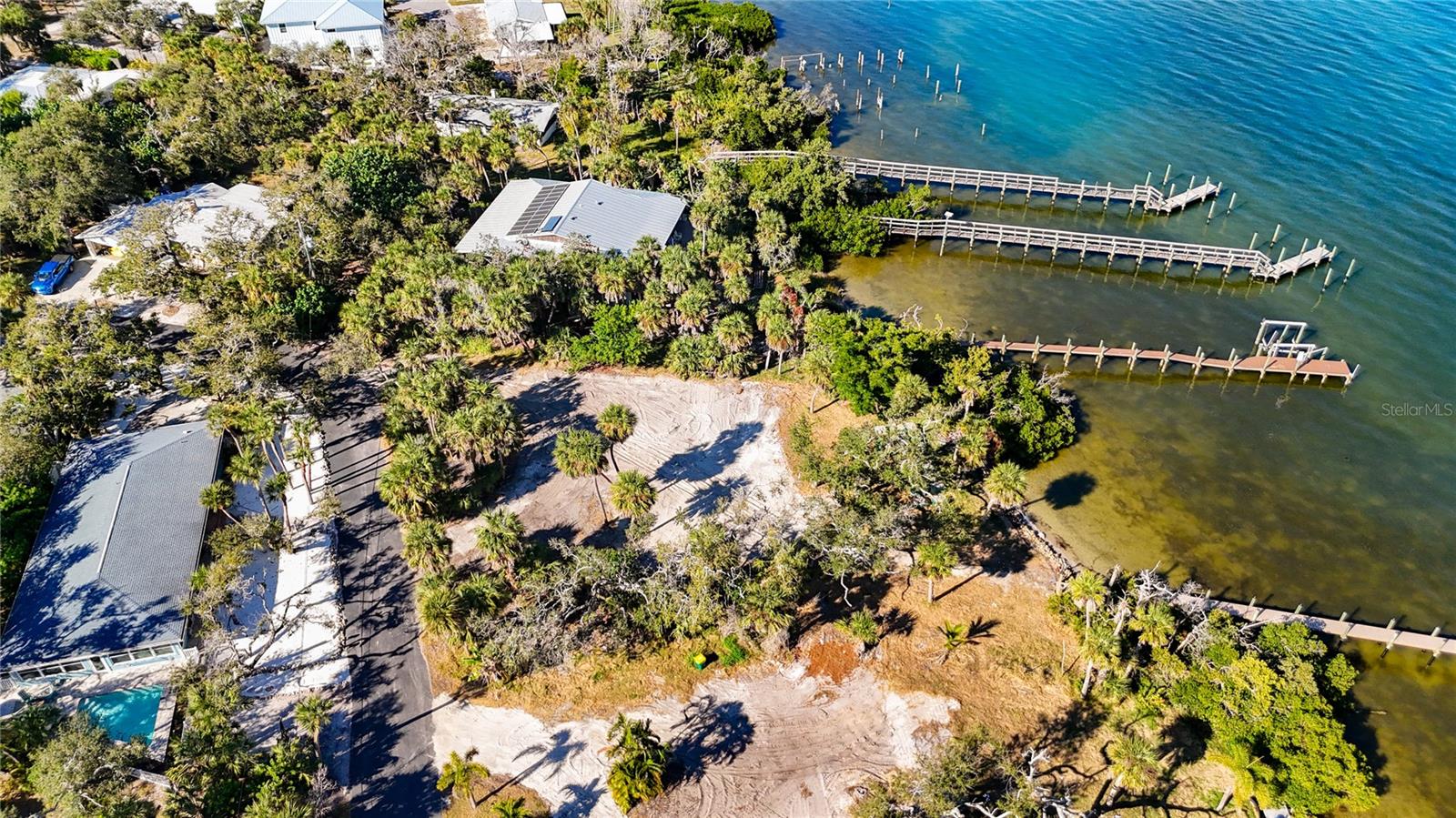 Image 12 of 44 For 4025 Bay Oaks Circle