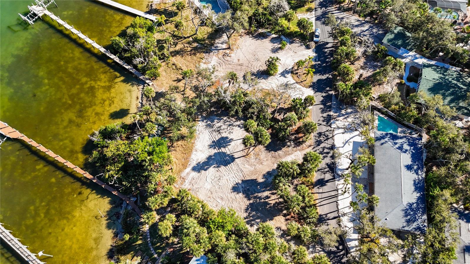 Image 17 of 44 For 4025 Bay Oaks Circle