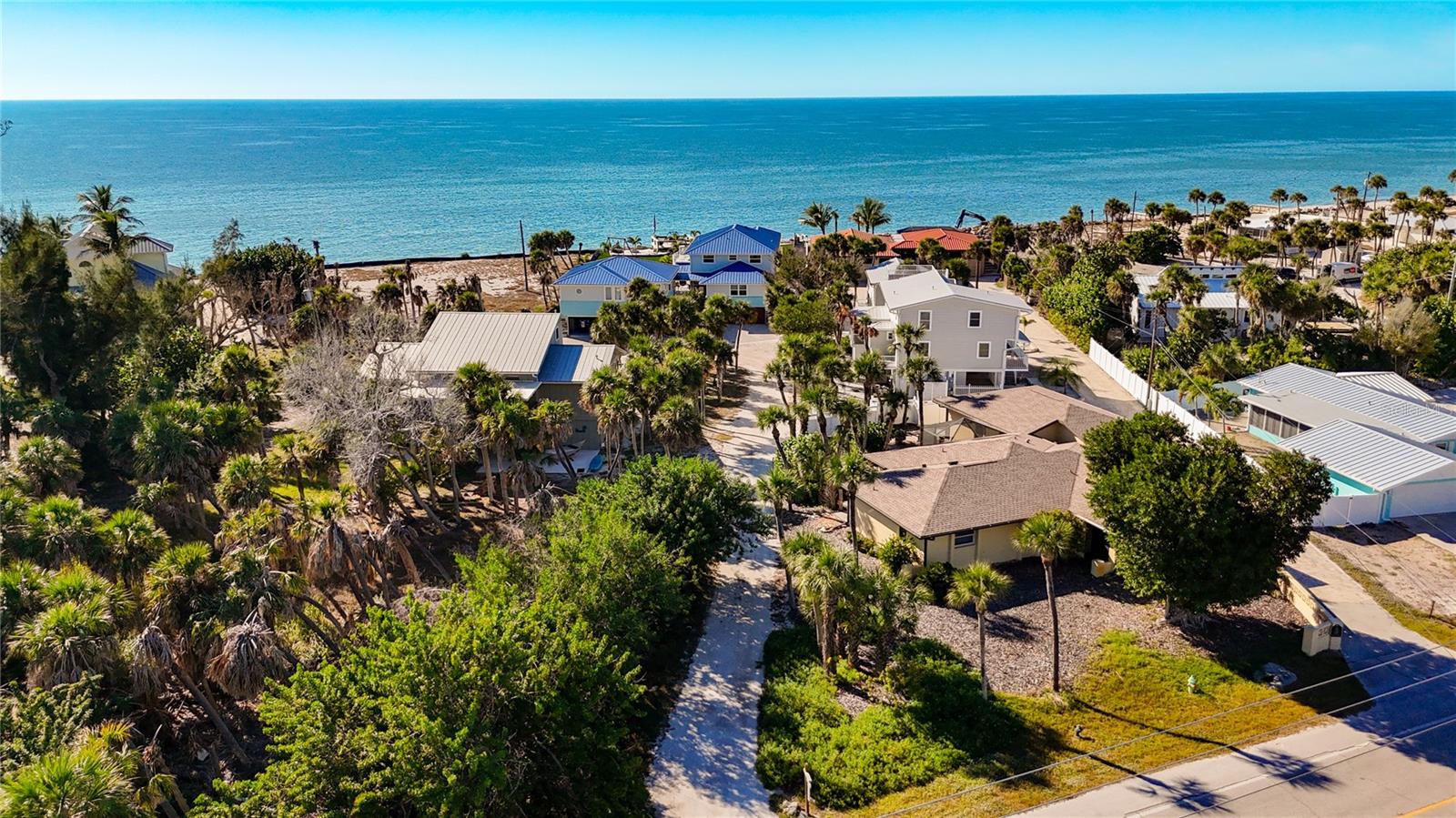 Image 26 of 44 For 4025 Bay Oaks Circle