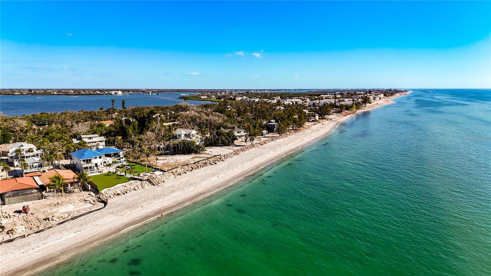 Image 31 of 44 For 4025 Bay Oaks Circle