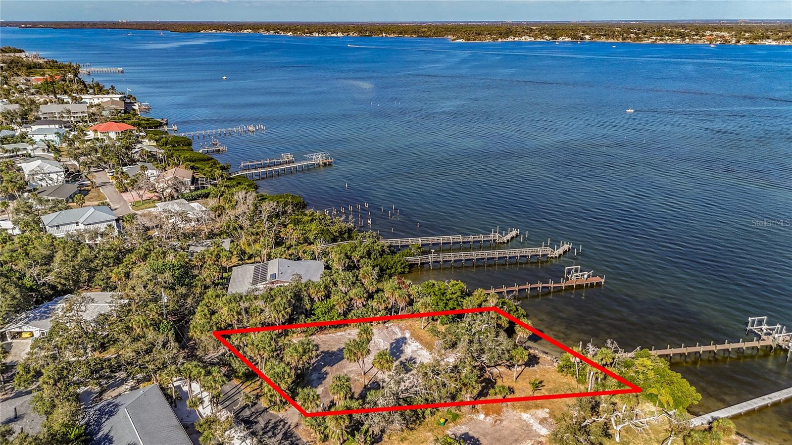 Image 35 of 44 For 4025 Bay Oaks Circle