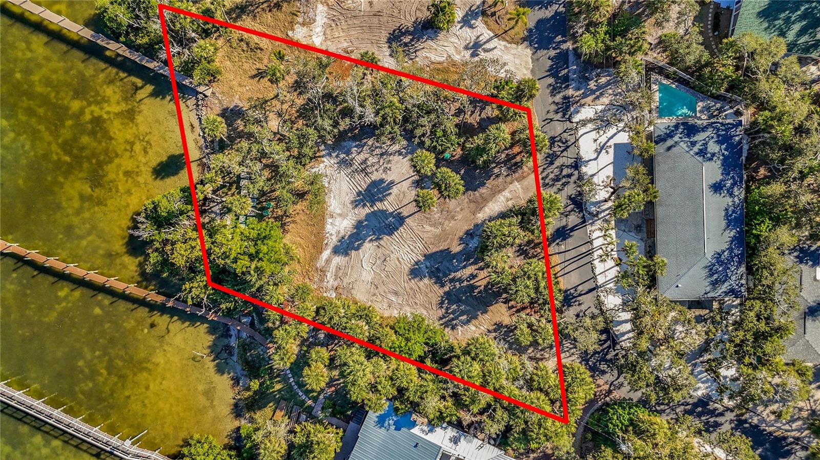 Image 36 of 44 For 4025 Bay Oaks Circle