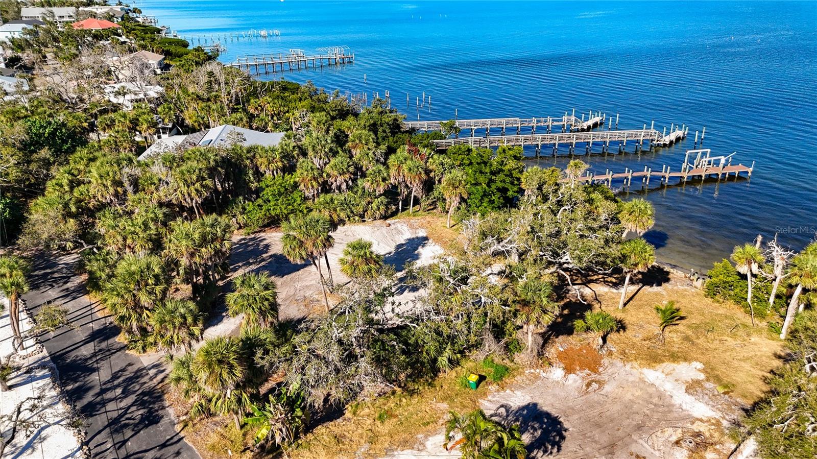 Image 9 of 44 For 4025 Bay Oaks Circle