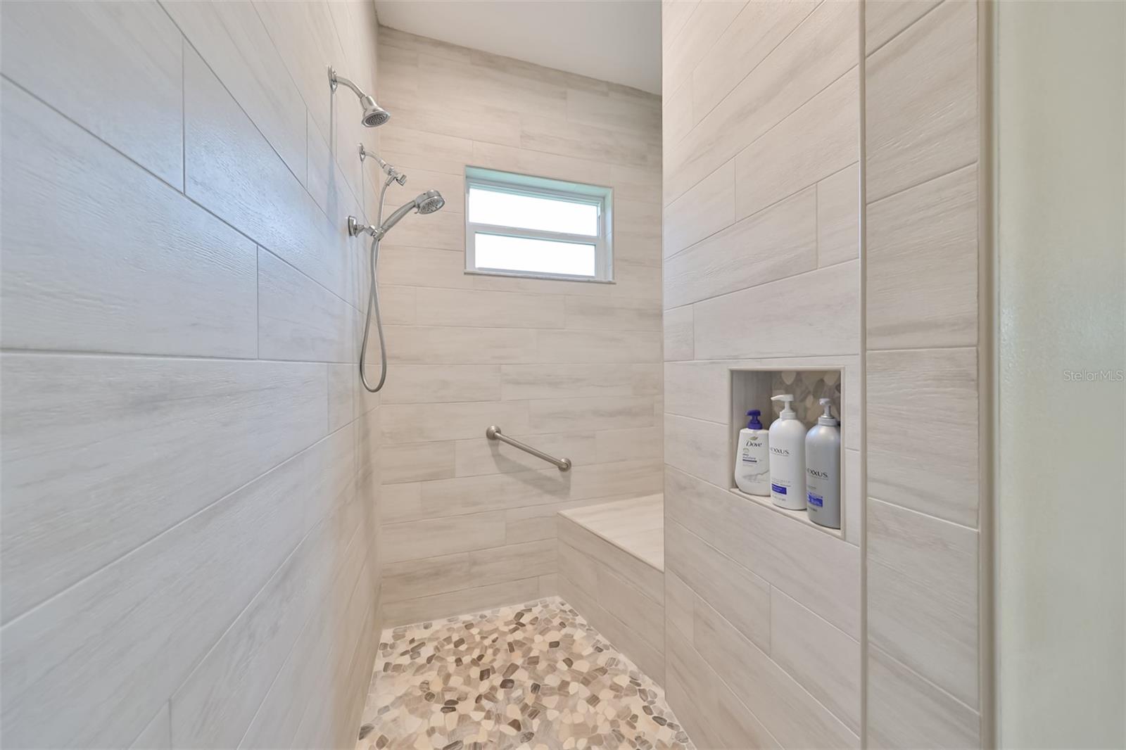 Image 21 of 31 For 17706 Bridlewood Court