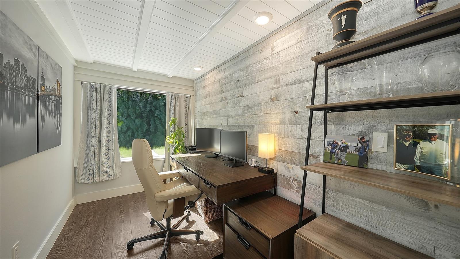 Image 22 of 57 For 1050 Bogey Lane