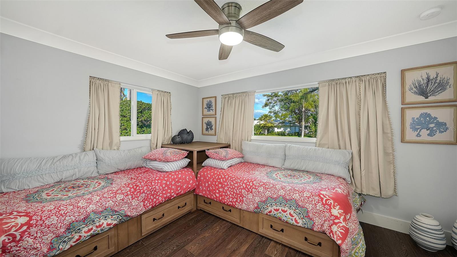 Image 27 of 57 For 1050 Bogey Lane