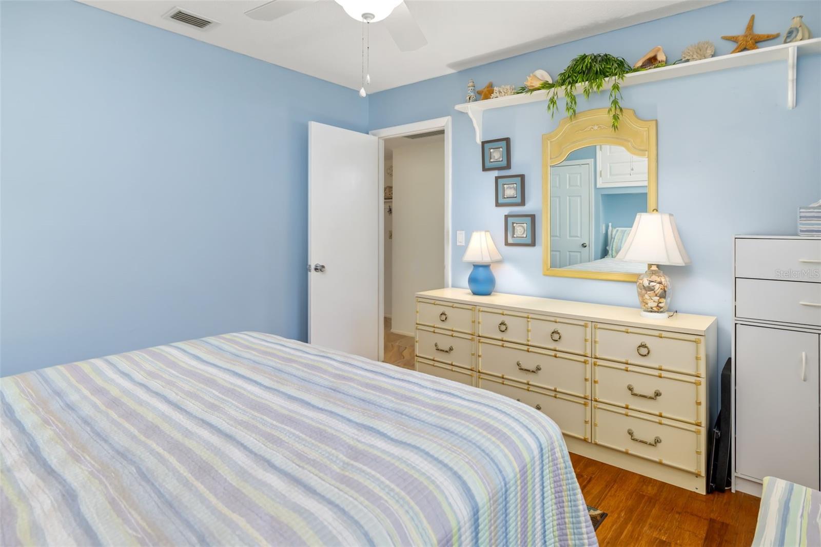 Image 18 of 79 For 5486 Riverbluff Circle V-24