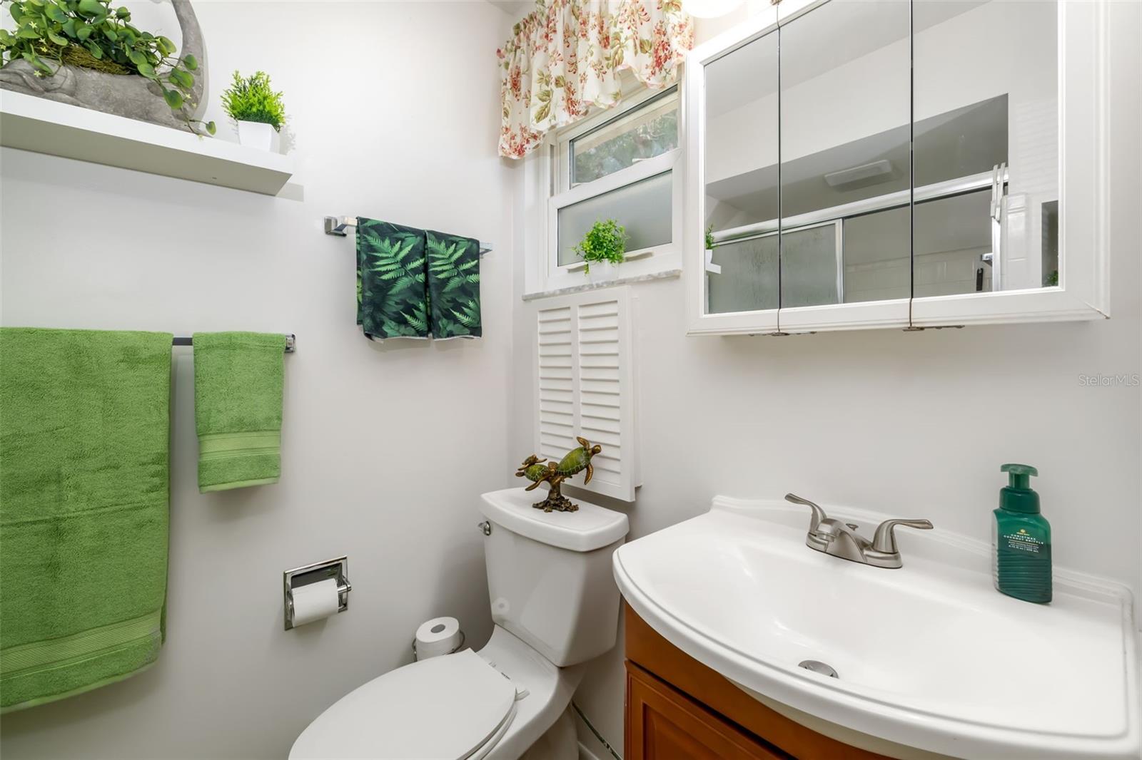 Image 27 of 79 For 5486 Riverbluff Circle V-24