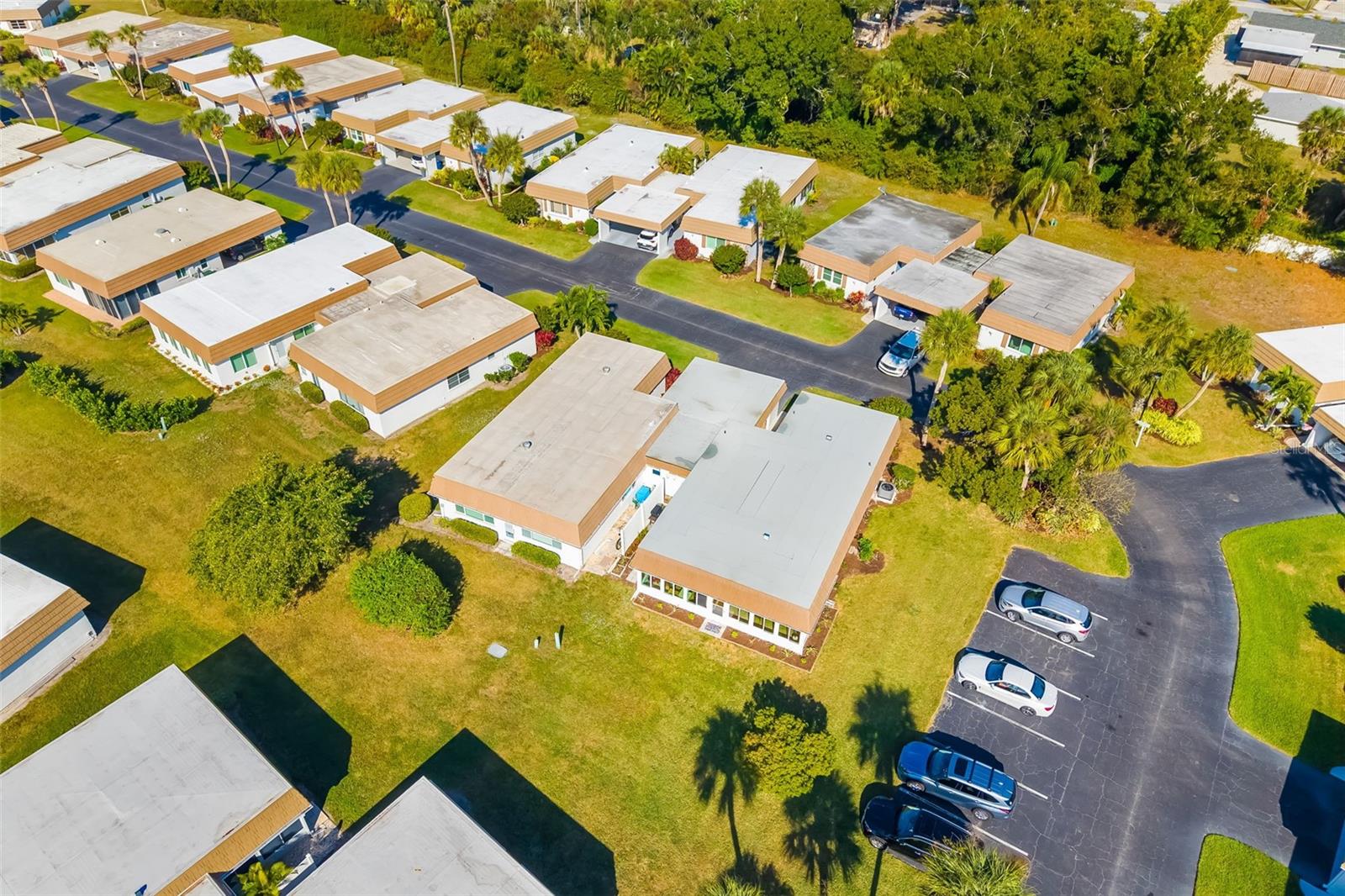 Image 39 of 79 For 5486 Riverbluff Circle V-24