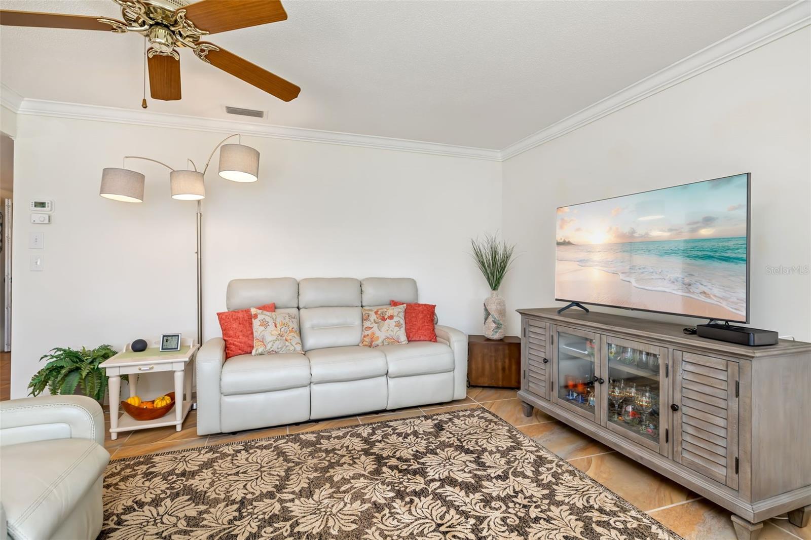 Image 4 of 79 For 5486 Riverbluff Circle V-24