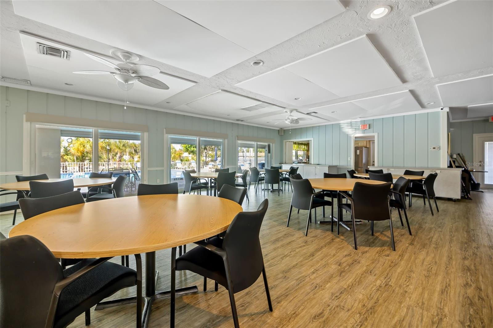 Image 45 of 79 For 5486 Riverbluff Circle V-24