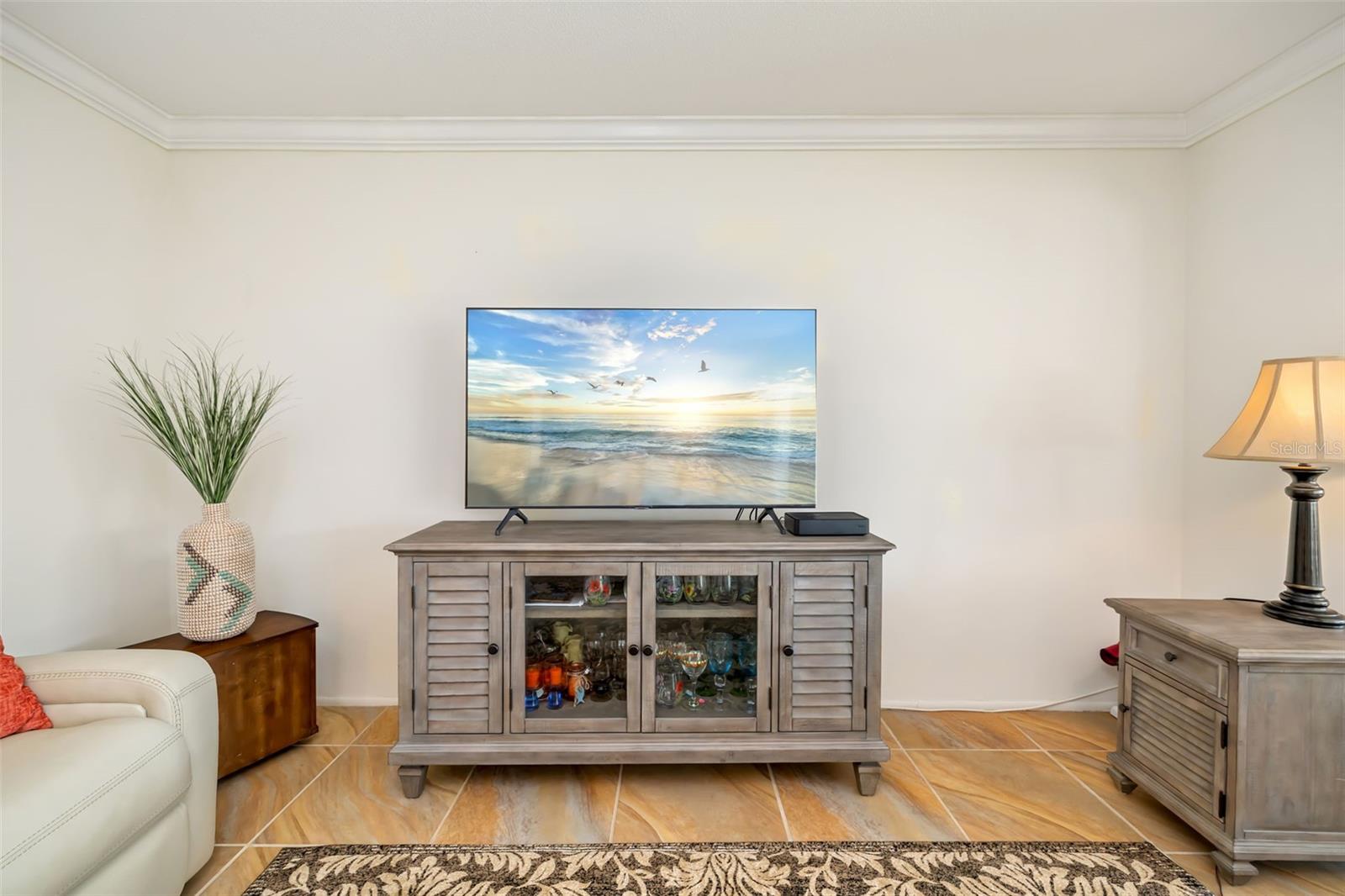 Image 5 of 79 For 5486 Riverbluff Circle V-24