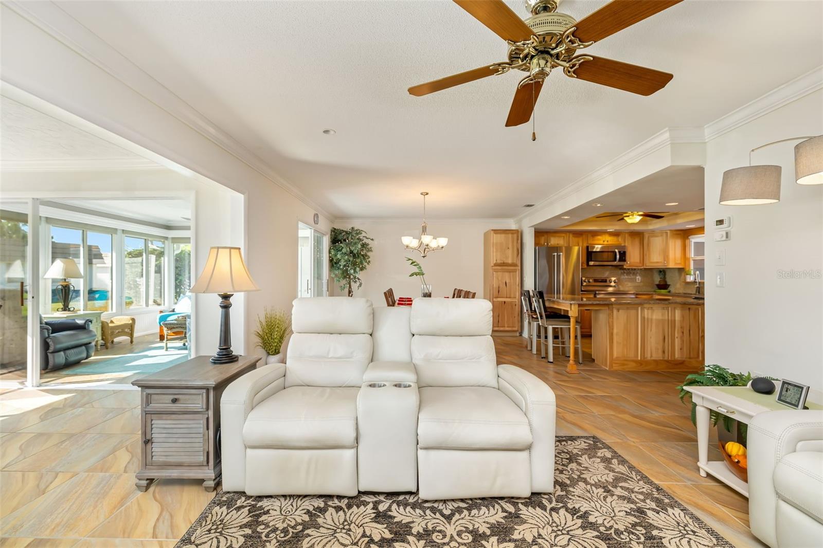 Image 6 of 79 For 5486 Riverbluff Circle V-24