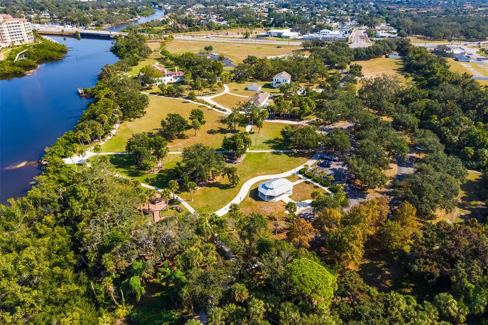 Image 64 of 79 For 5486 Riverbluff Circle V-24