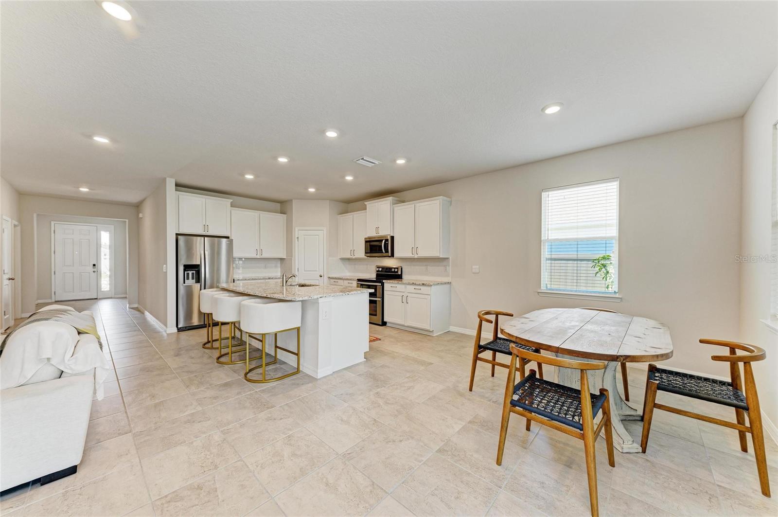 Image 11 of 69 For 16109 6th Avenue E