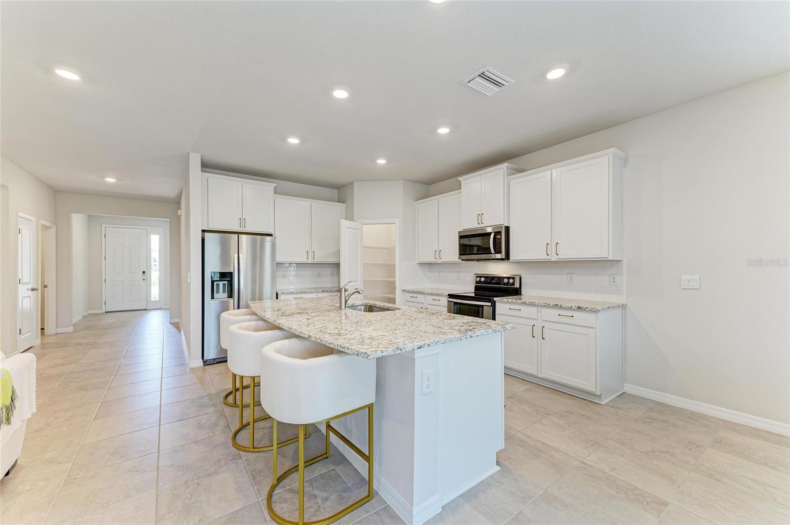 Image 18 of 69 For 16109 6th Avenue E