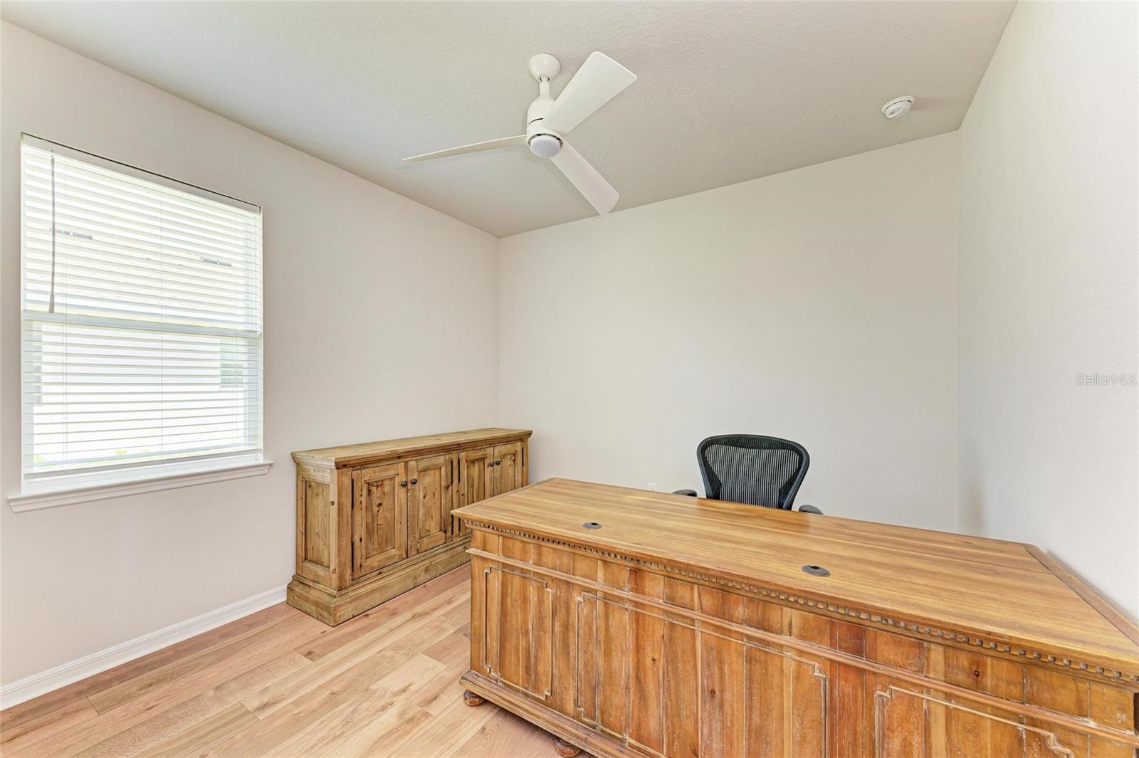 Image 43 of 69 For 16109 6th Avenue E