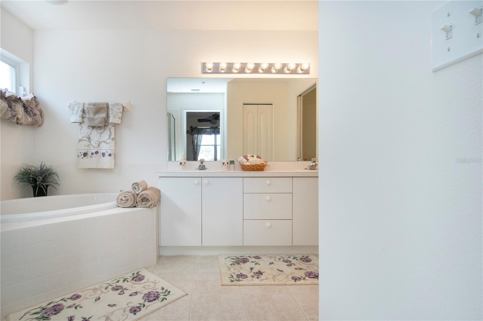 Image 31 of 46 For 5300 Hyland Hills Avenue U2016