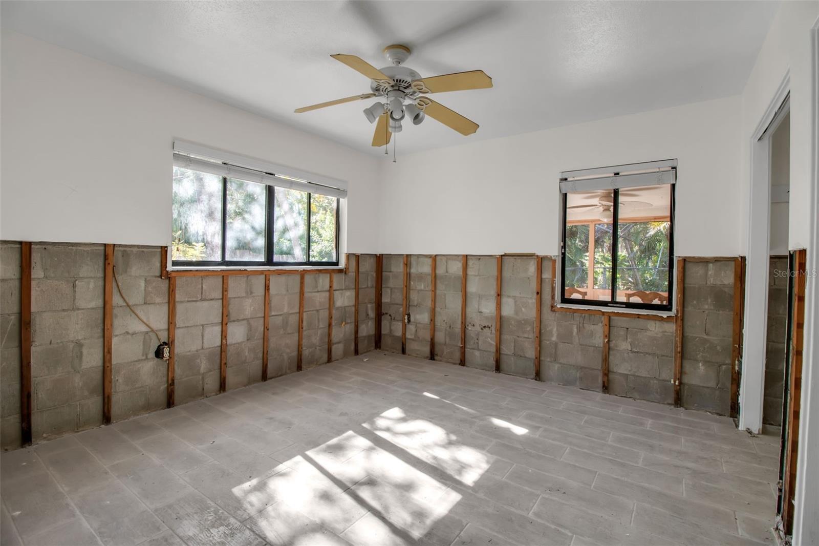 Image 11 of 39 For 144 Garden Lane