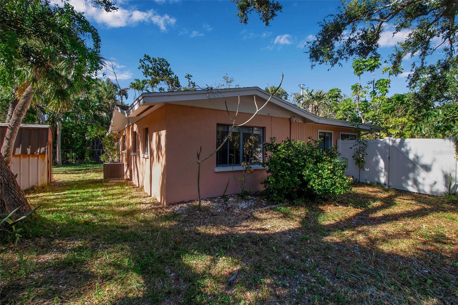 Image 3 of 39 For 144 Garden Lane