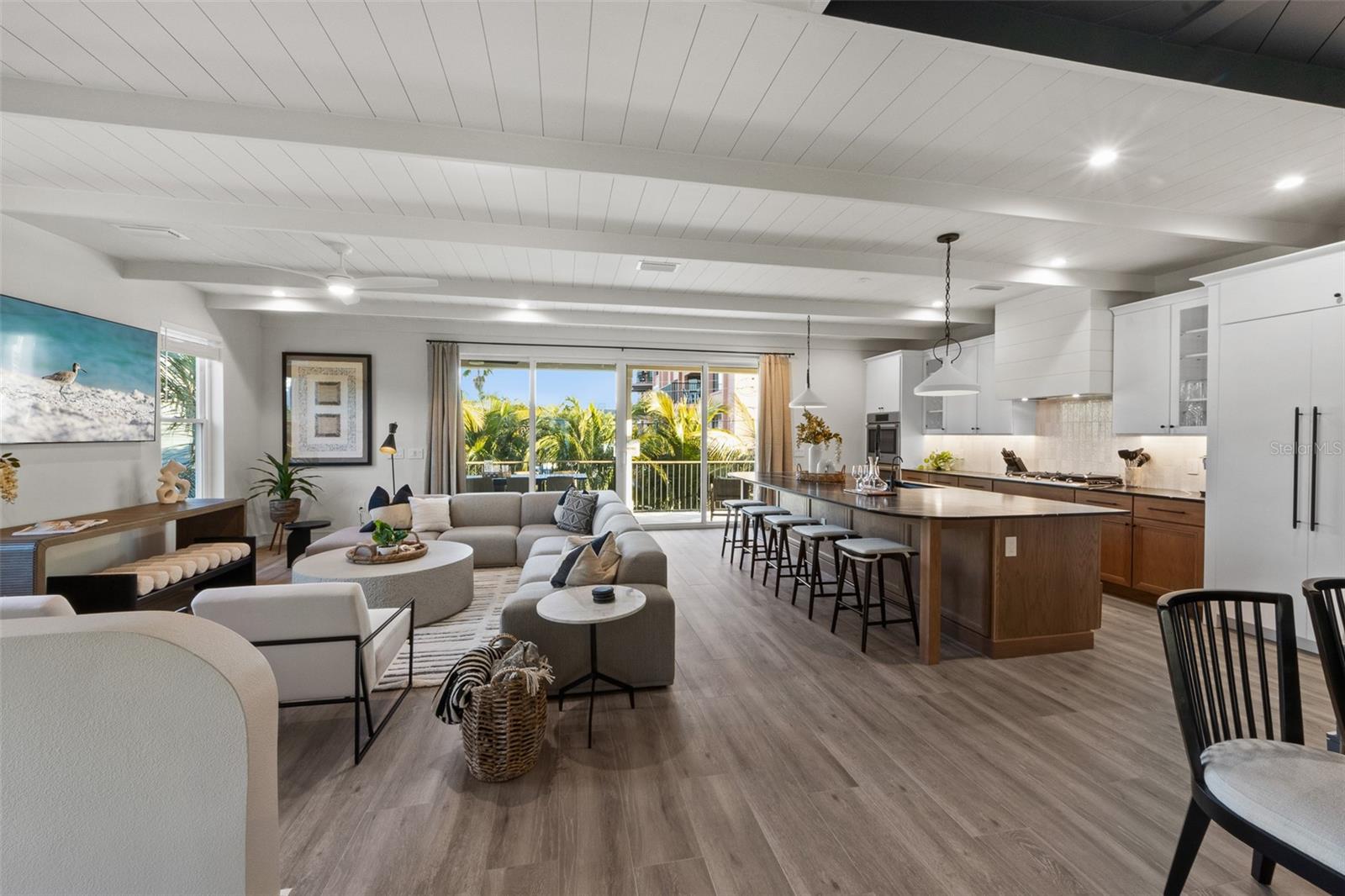 Listing photo id 14 for 150 Grant Drive