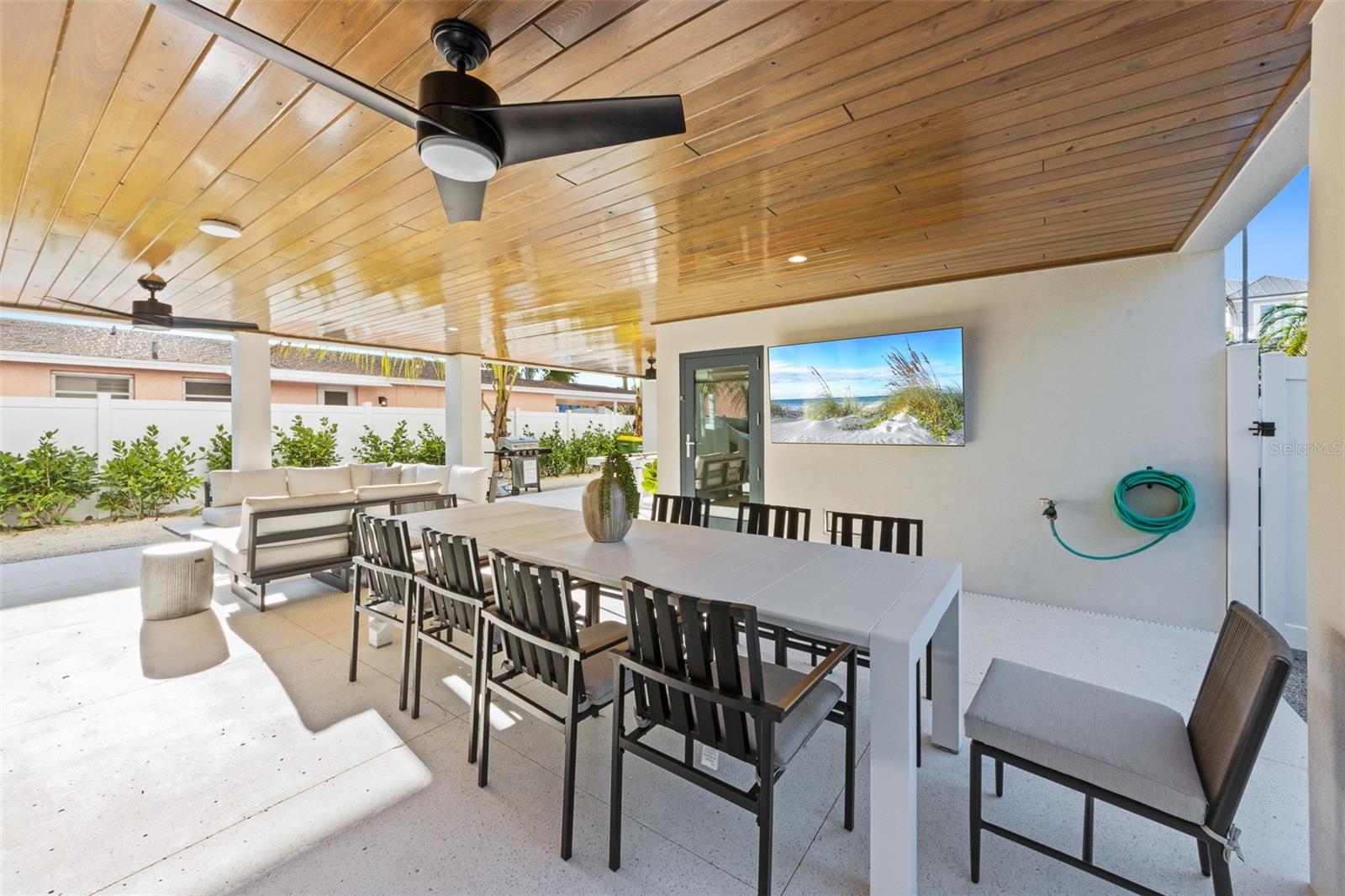 Listing photo id 57 for 150 Grant Drive