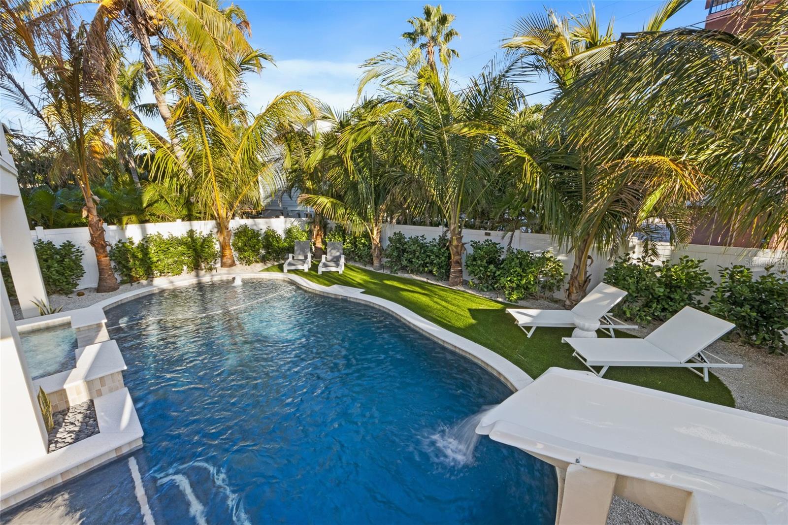 Listing photo id 75 for 150 Grant Drive