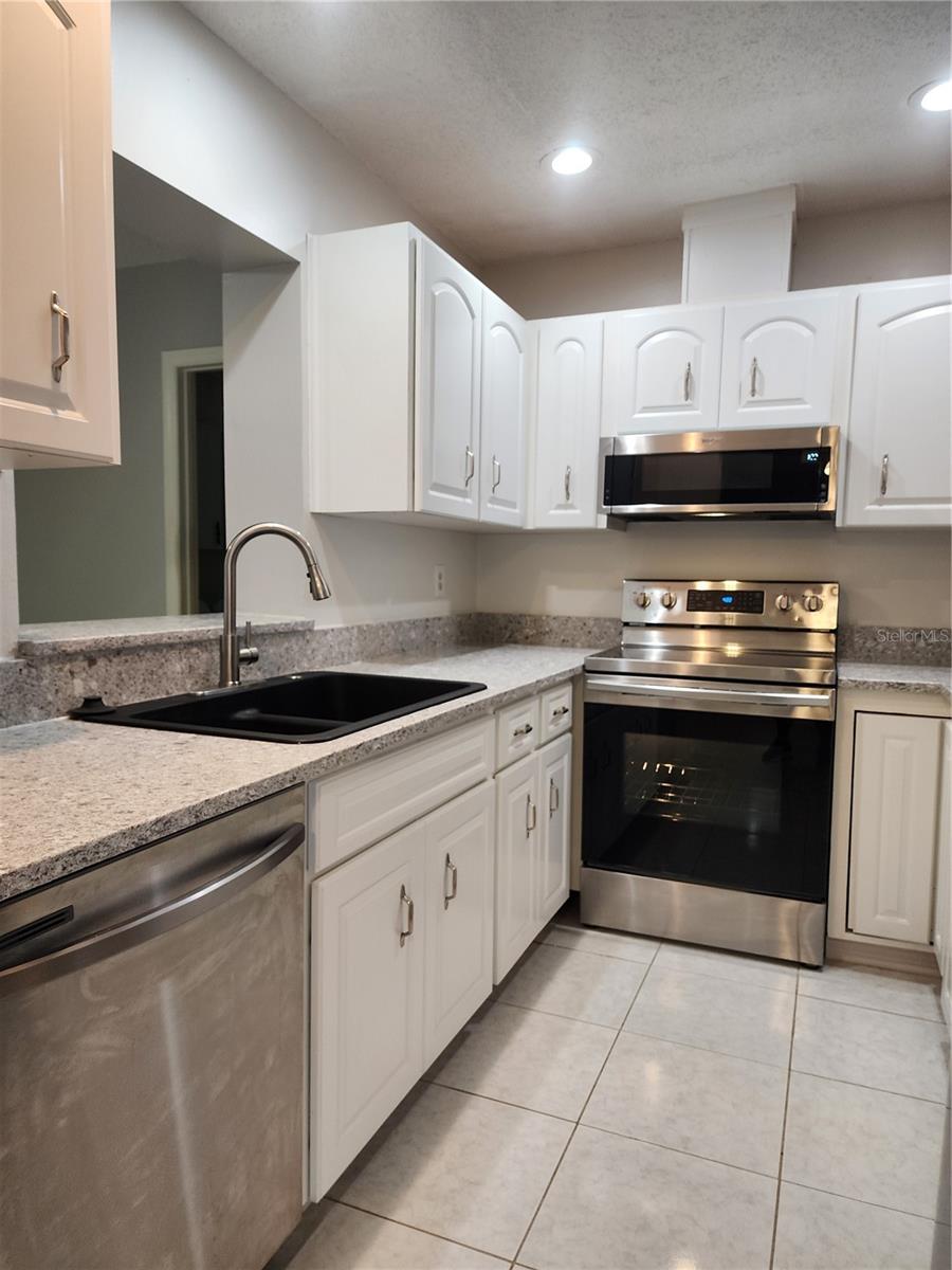 Image 10 of 60 For 1102 Halton Court 1102