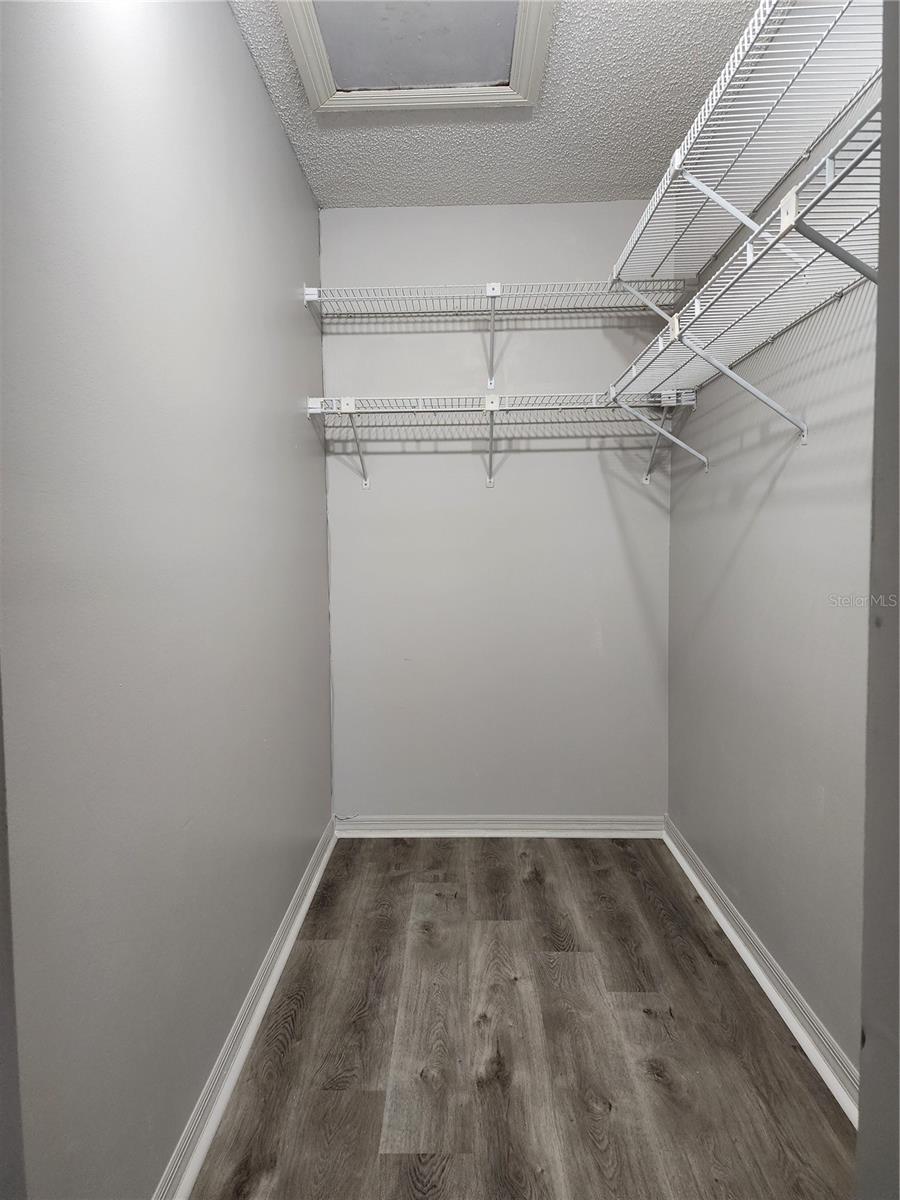 Image 15 of 60 For 1102 Halton Court 1102