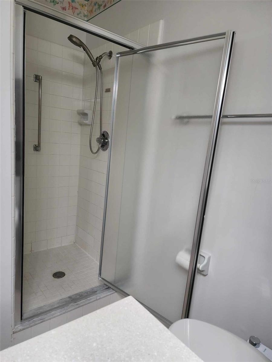 Image 17 of 60 For 1102 Halton Court 1102