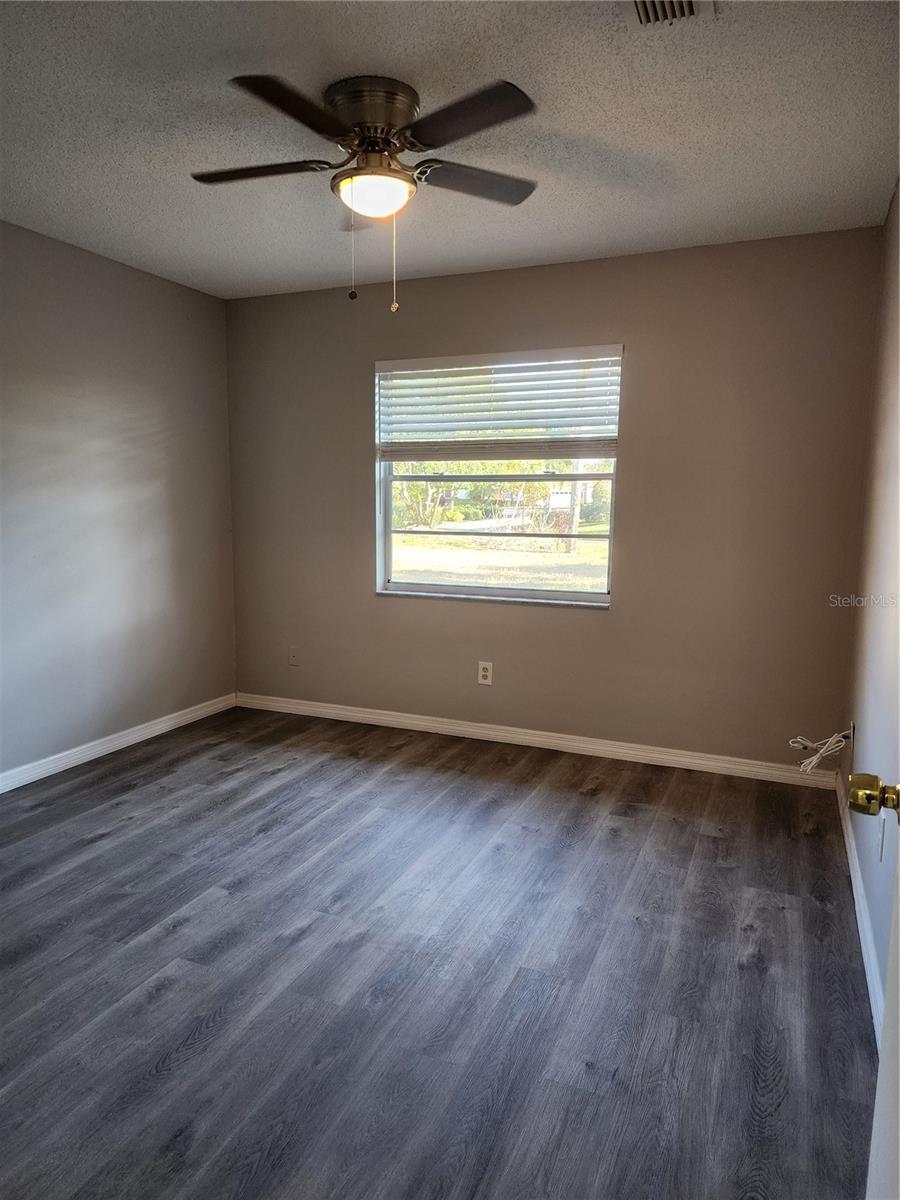 Image 19 of 60 For 1102 Halton Court 1102