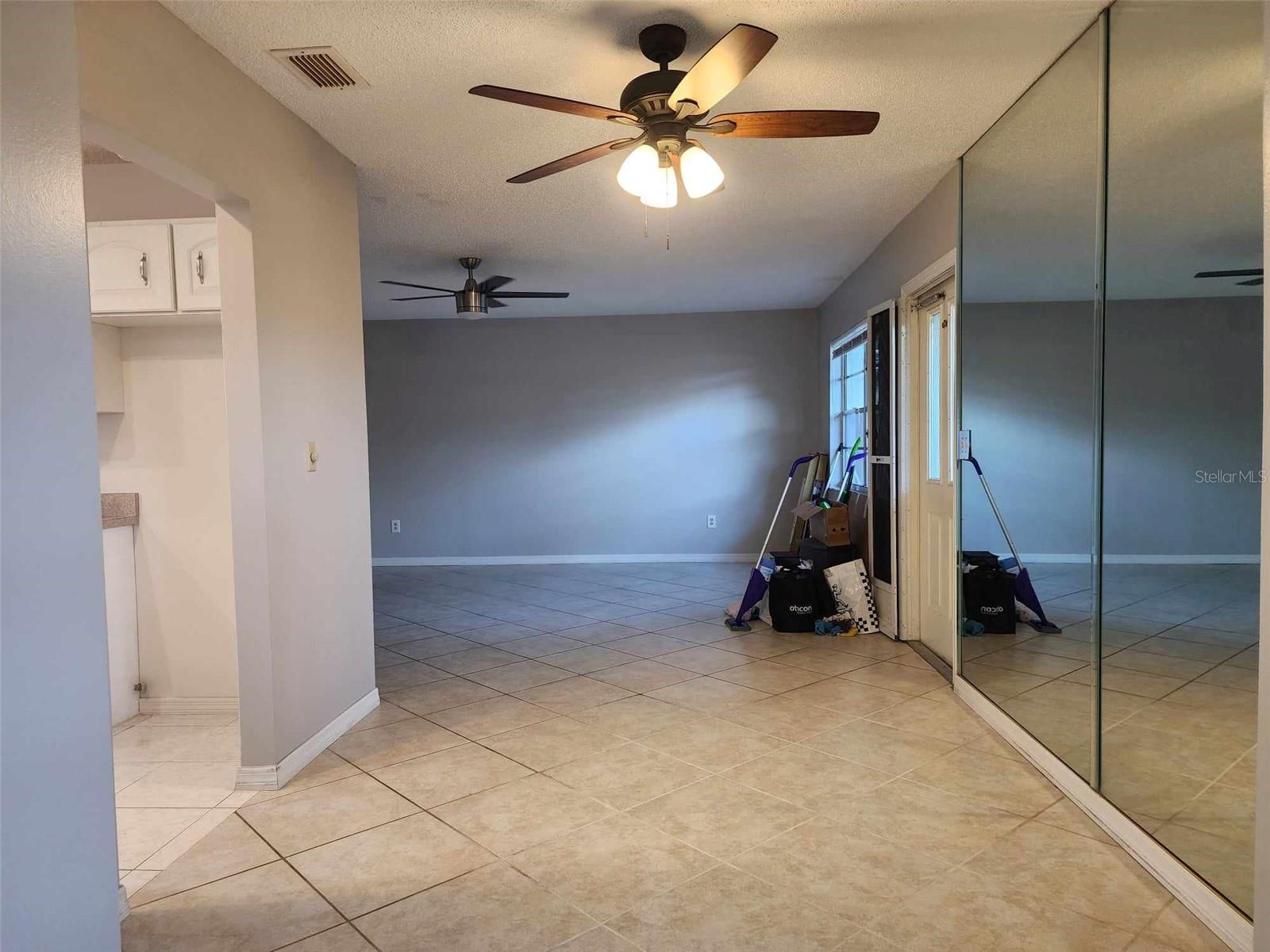 Image 23 of 60 For 1102 Halton Court 1102