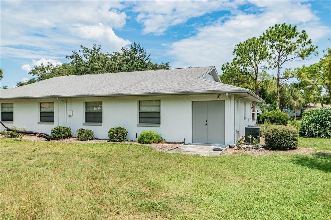 Image 44 of 60 For 1102 Halton Court 1102