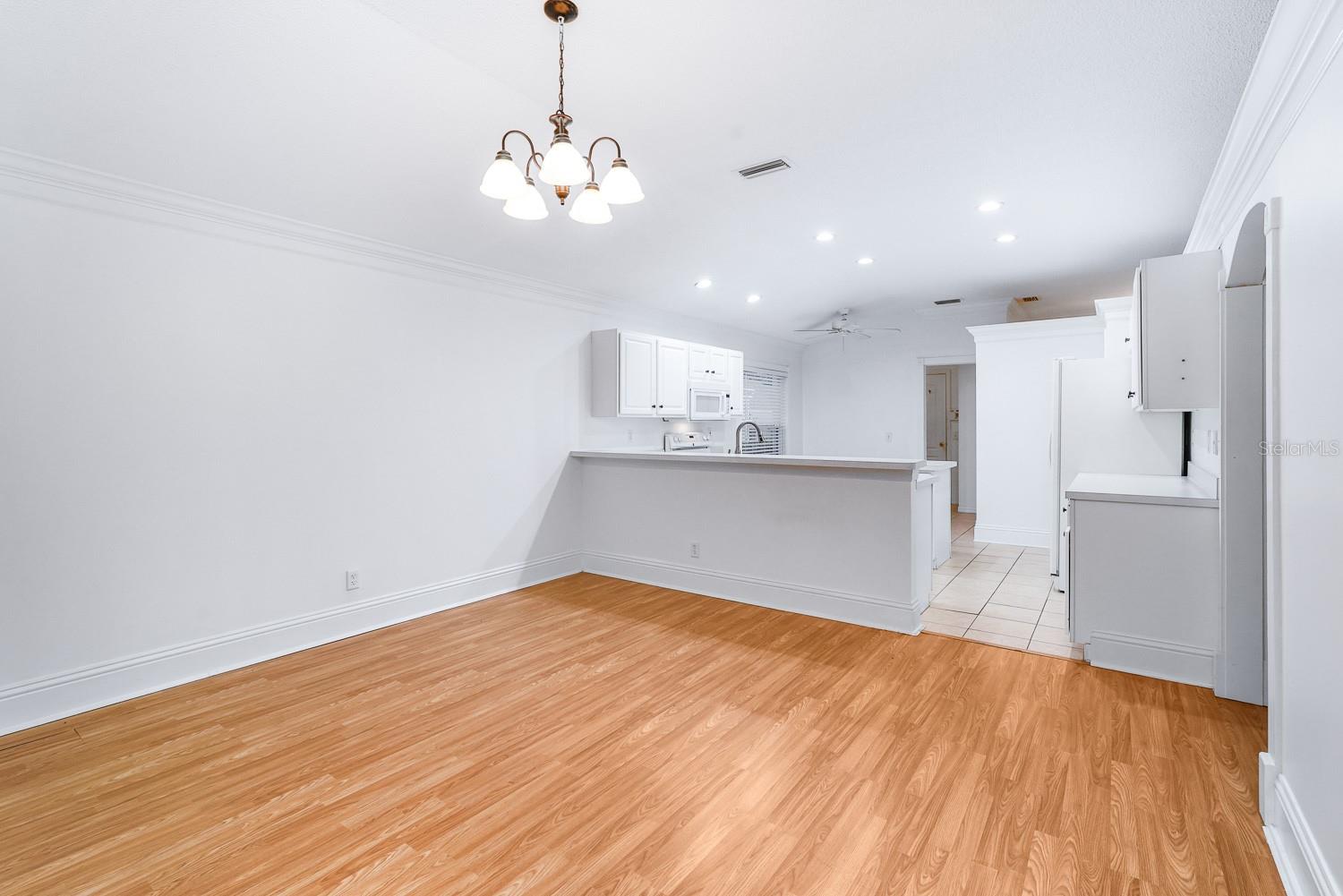 Image 10 of 43 For 295 Fareham Drive