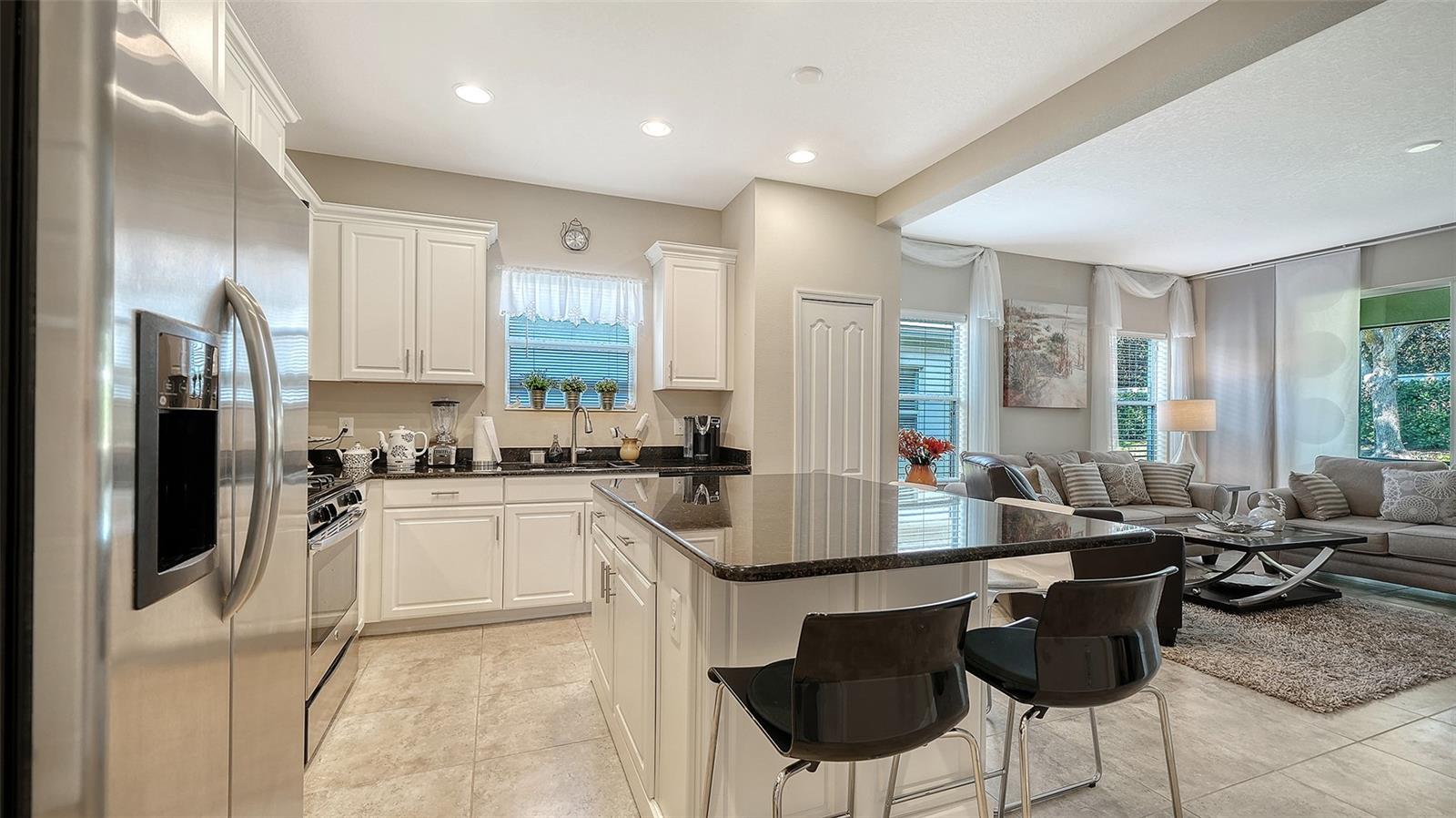 Image 14 of 40 For 5356 Fairfield Boulevard