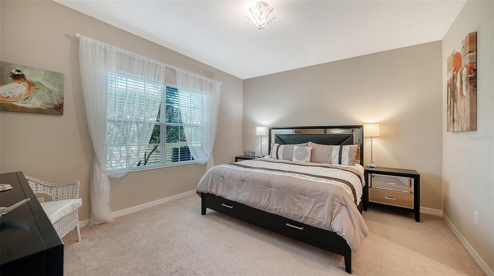 Image 23 of 40 For 5356 Fairfield Boulevard