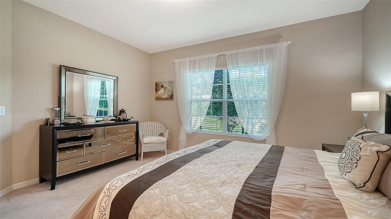 Image 24 of 40 For 5356 Fairfield Boulevard