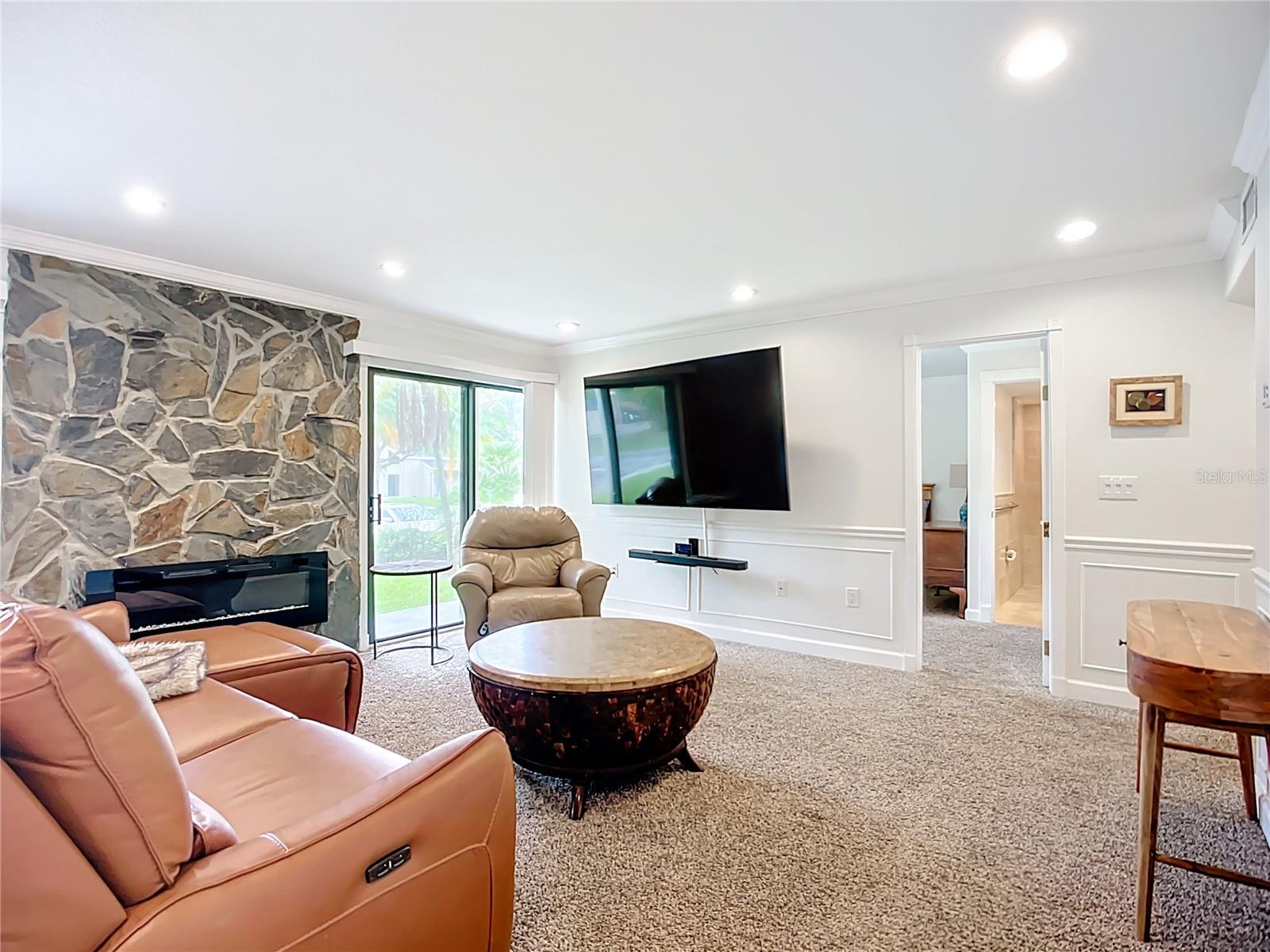 Image 6 of 46 For 2220 Bahia Vista St  G4