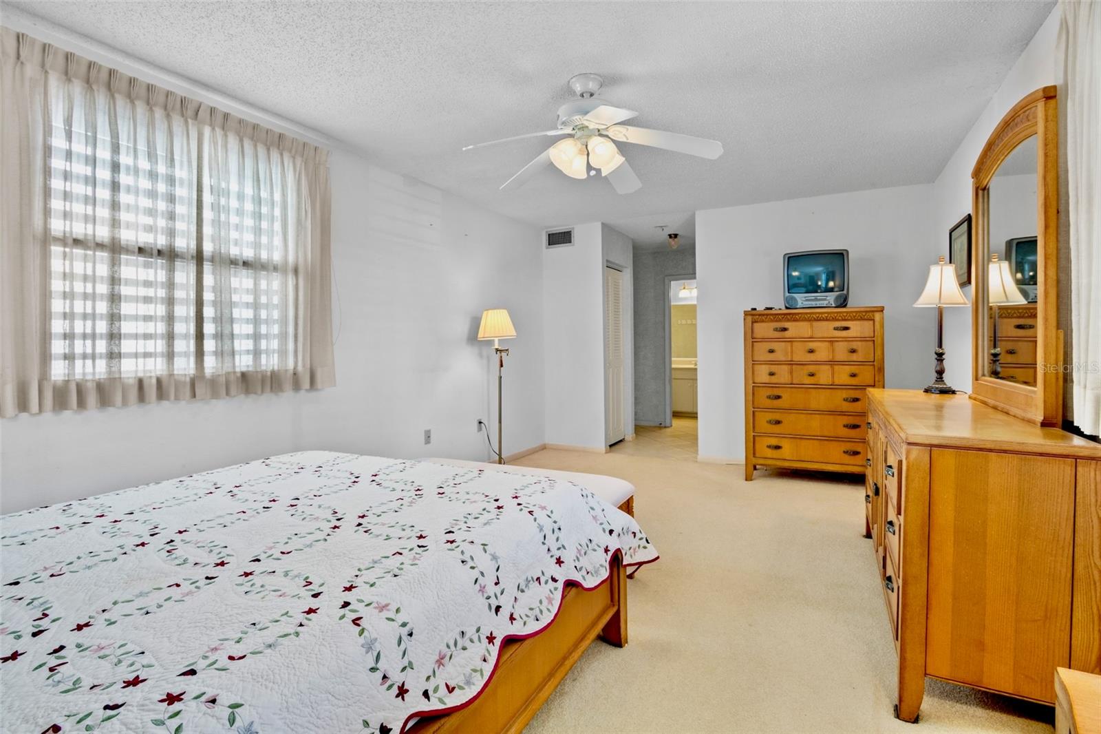 Image 23 of 42 For 3526 Richwood Link  48