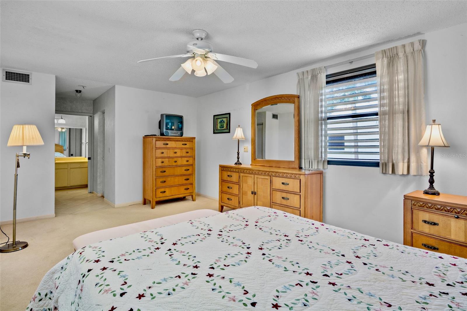 Image 24 of 42 For 3526 Richwood Link  48