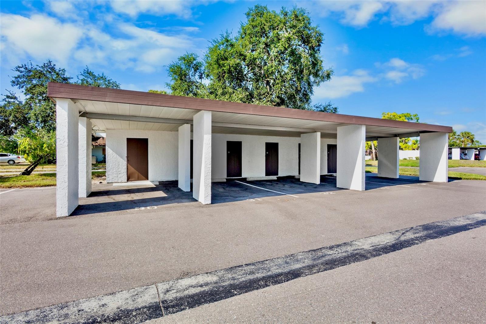 Image 4 of 42 For 3526 Richwood Link  48