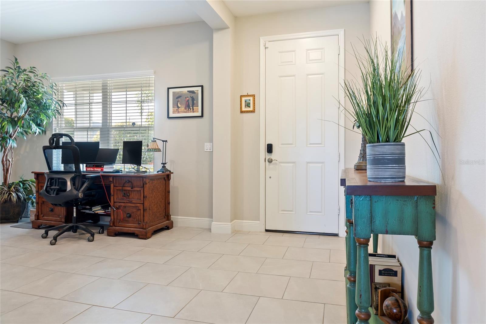 Image 13 of 49 For 7739 Ridgelake Circle