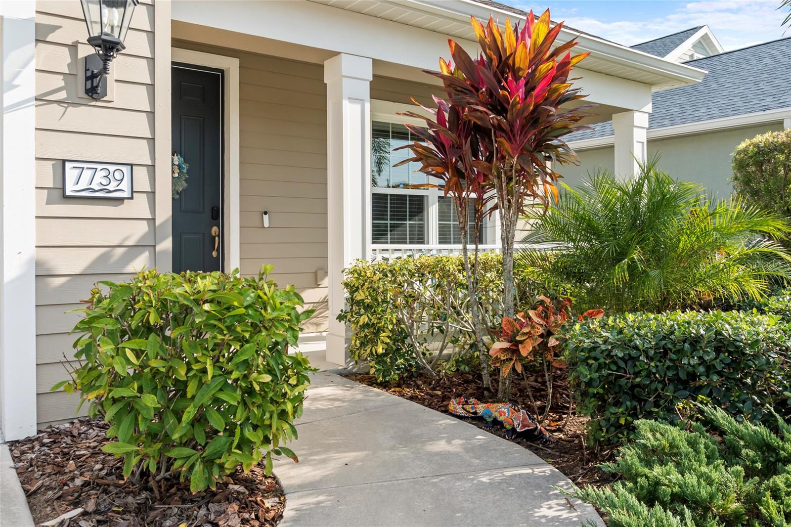 Image 3 of 49 For 7739 Ridgelake Circle