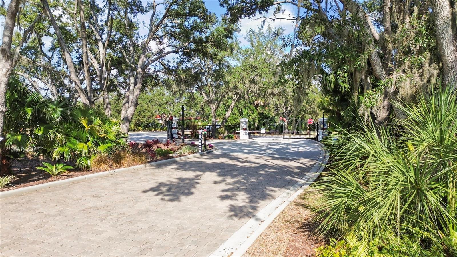 Image 41 of 49 For 7739 Ridgelake Circle