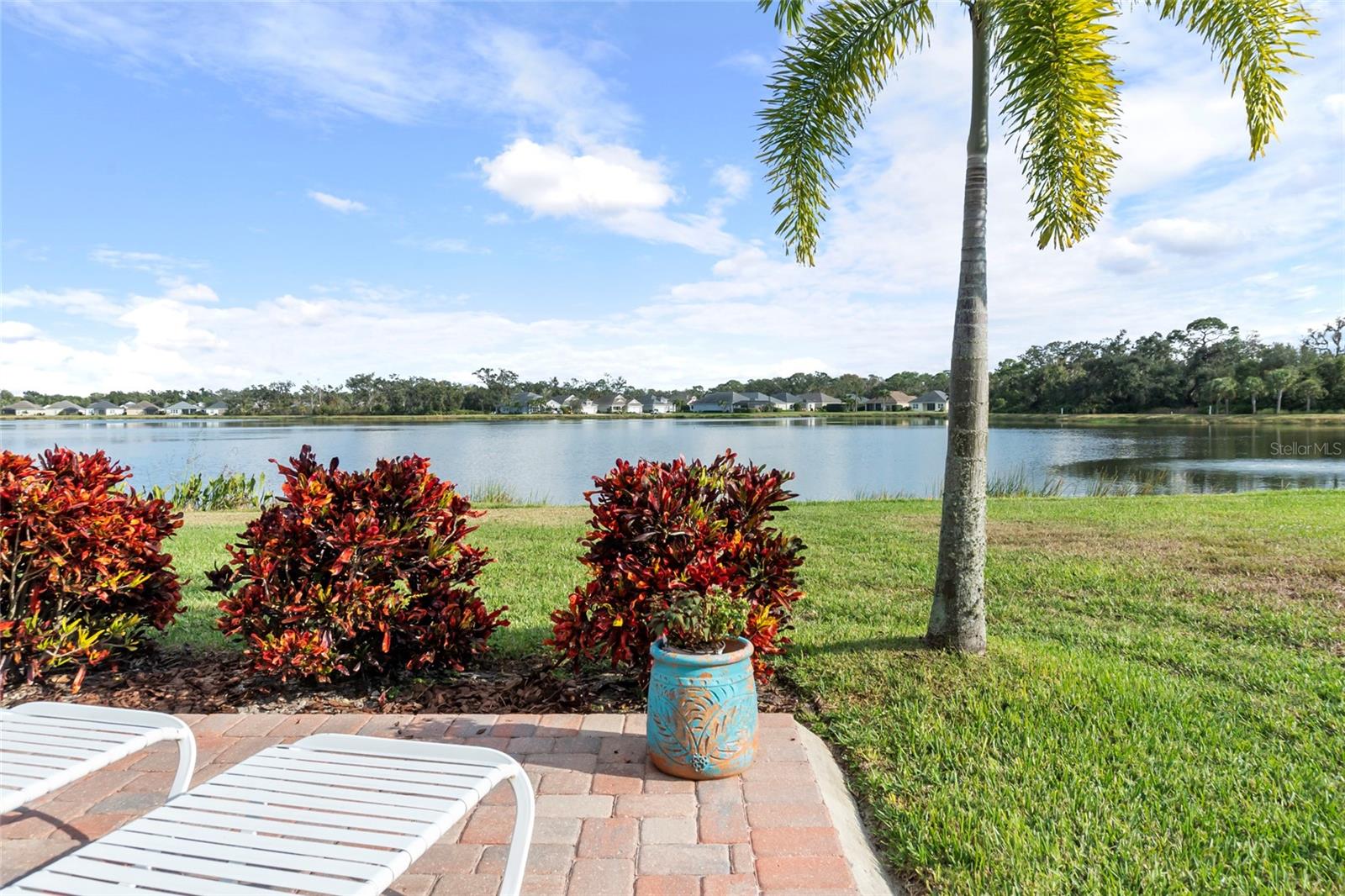 Image 7 of 49 For 7739 Ridgelake Circle