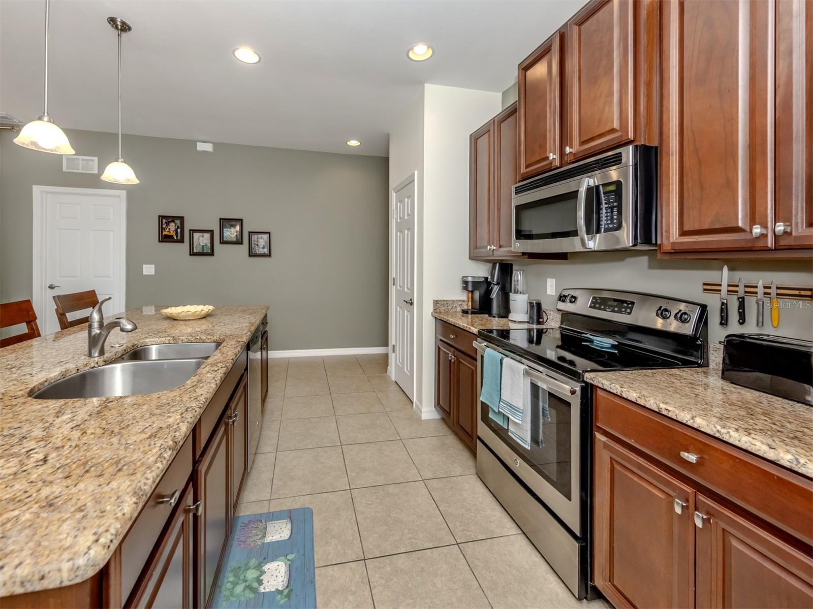 Image 20 of 44 For 4269 Lenox Boulevard