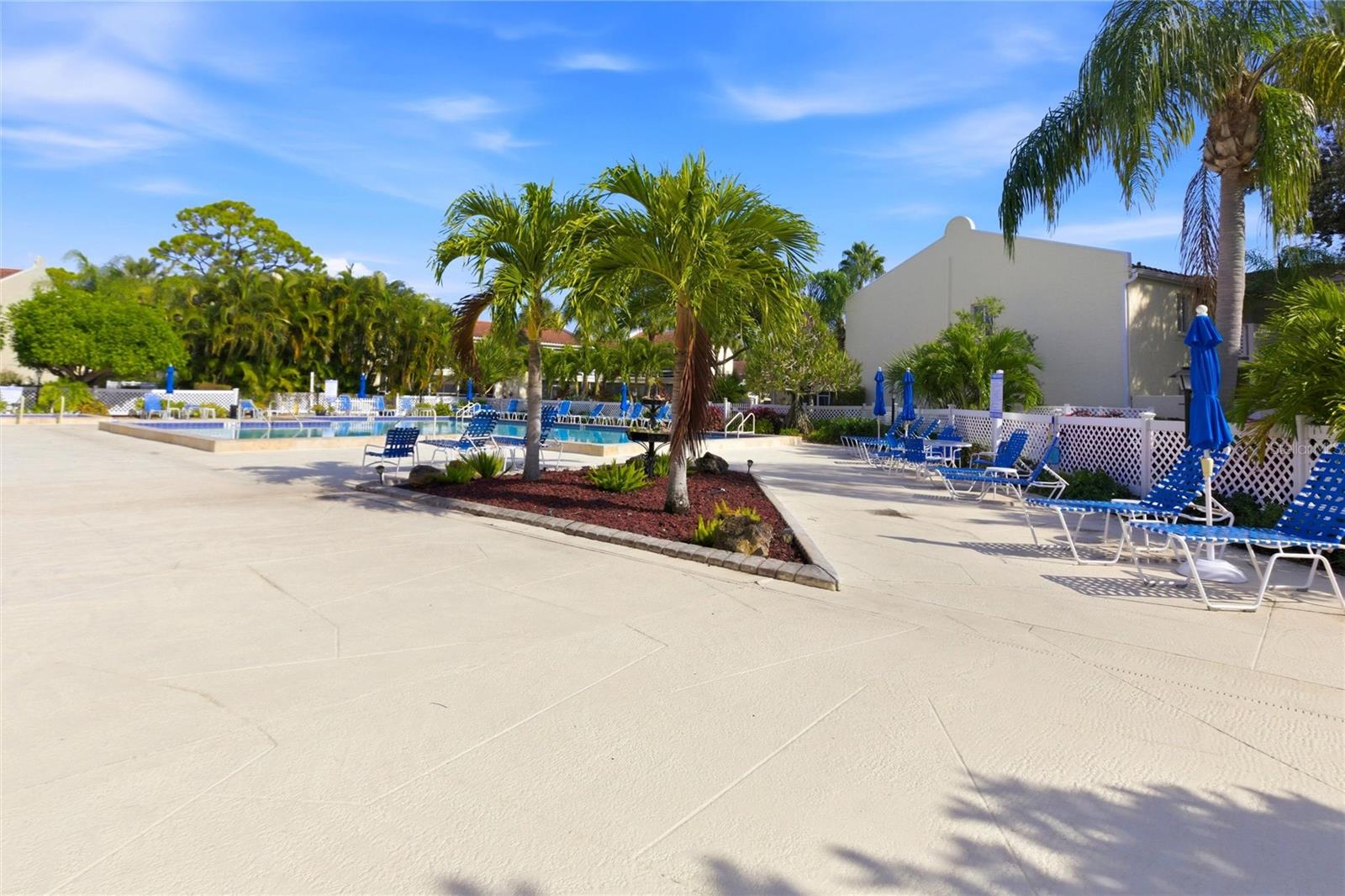 Image 37 of 43 For 6101 34th Street W 23c