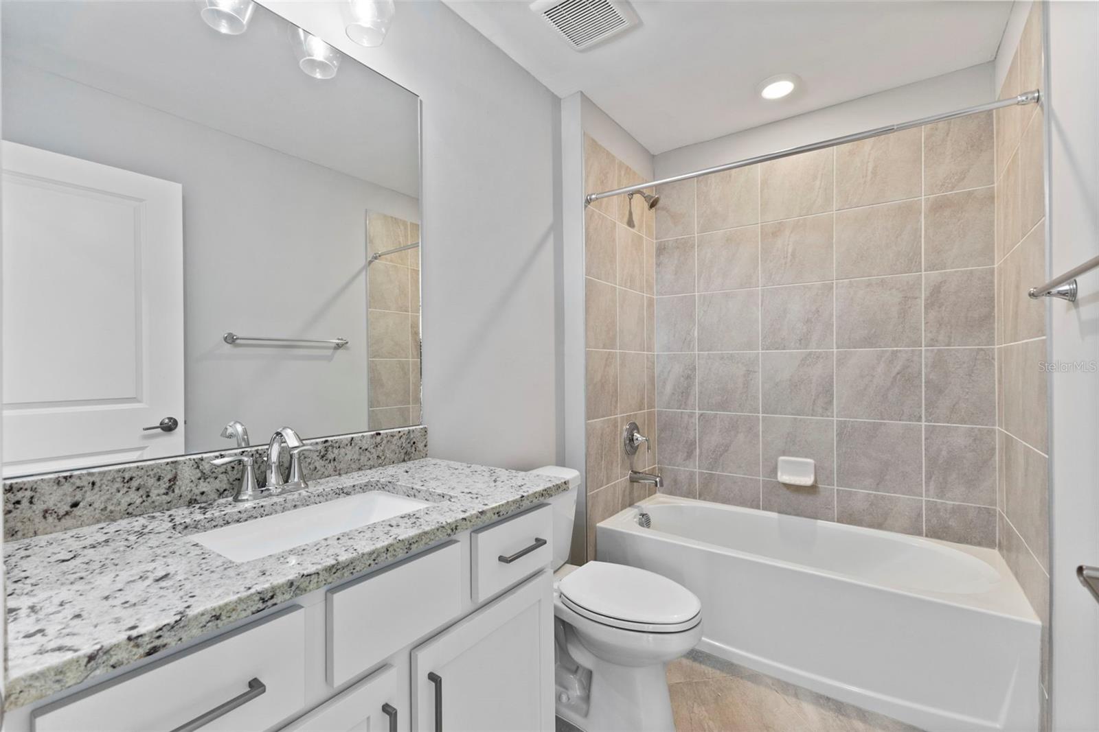 Image 18 of 67 For 15627 White Linen Drive