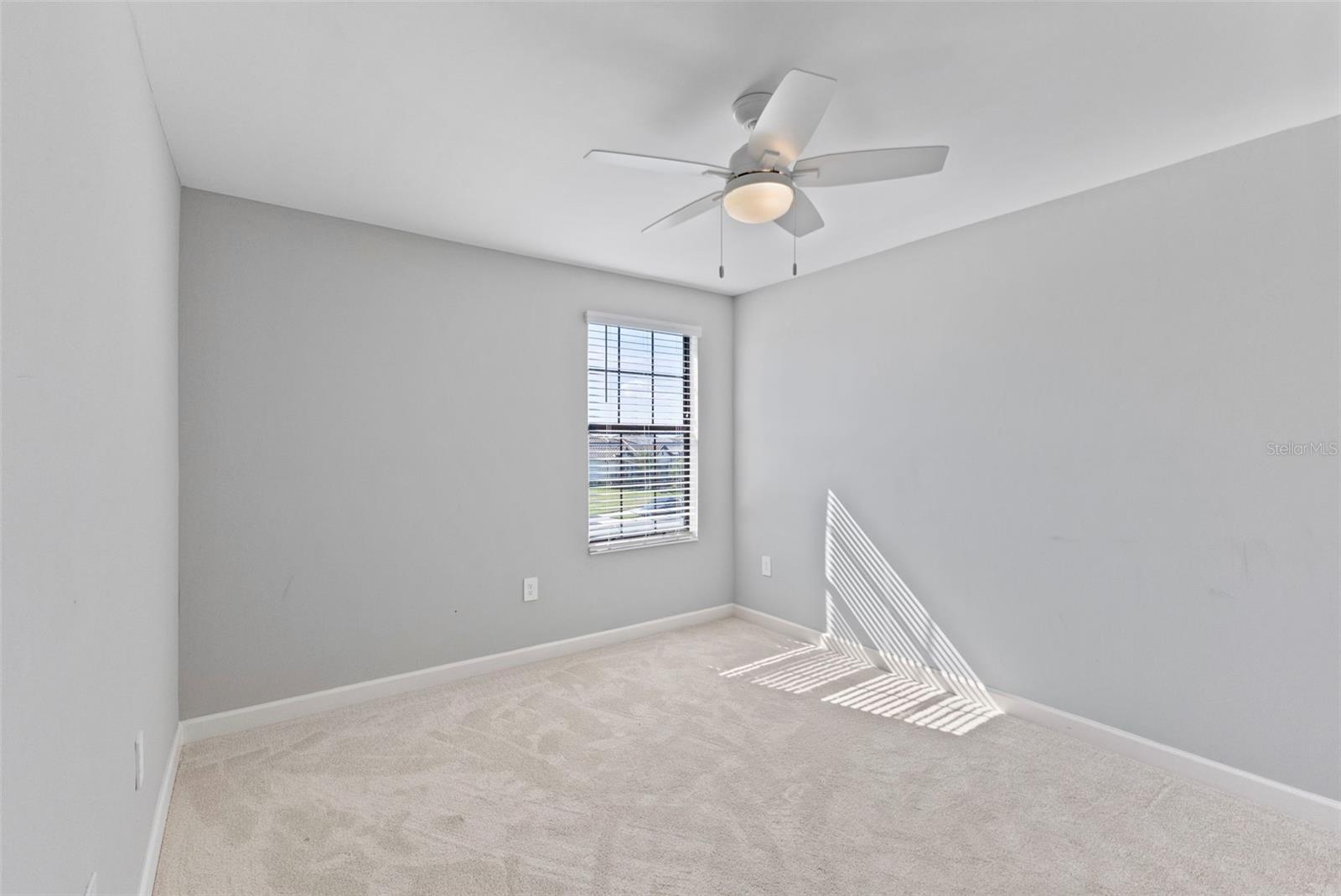 Image 19 of 67 For 15627 White Linen Drive